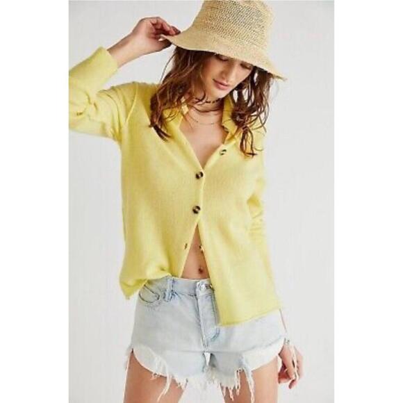 Bkg And Company New York Yellow Button Front Long Sleeve Boxy Cardigan One Size - Picture 1 of 8